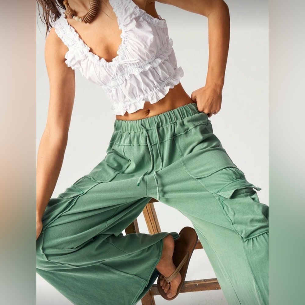 Green Bohemian Wide-Leg Pants - Picture 3 of 7